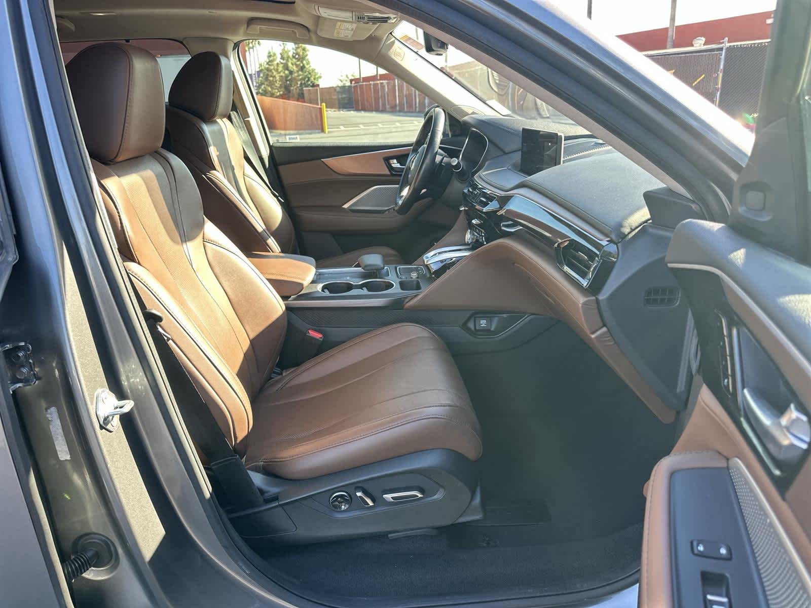 Thumbnail: 2023 Acura MDX - 14