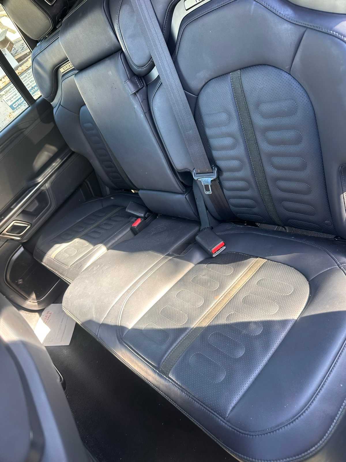 Thumbnail: 2023 Rivian R1S - 10