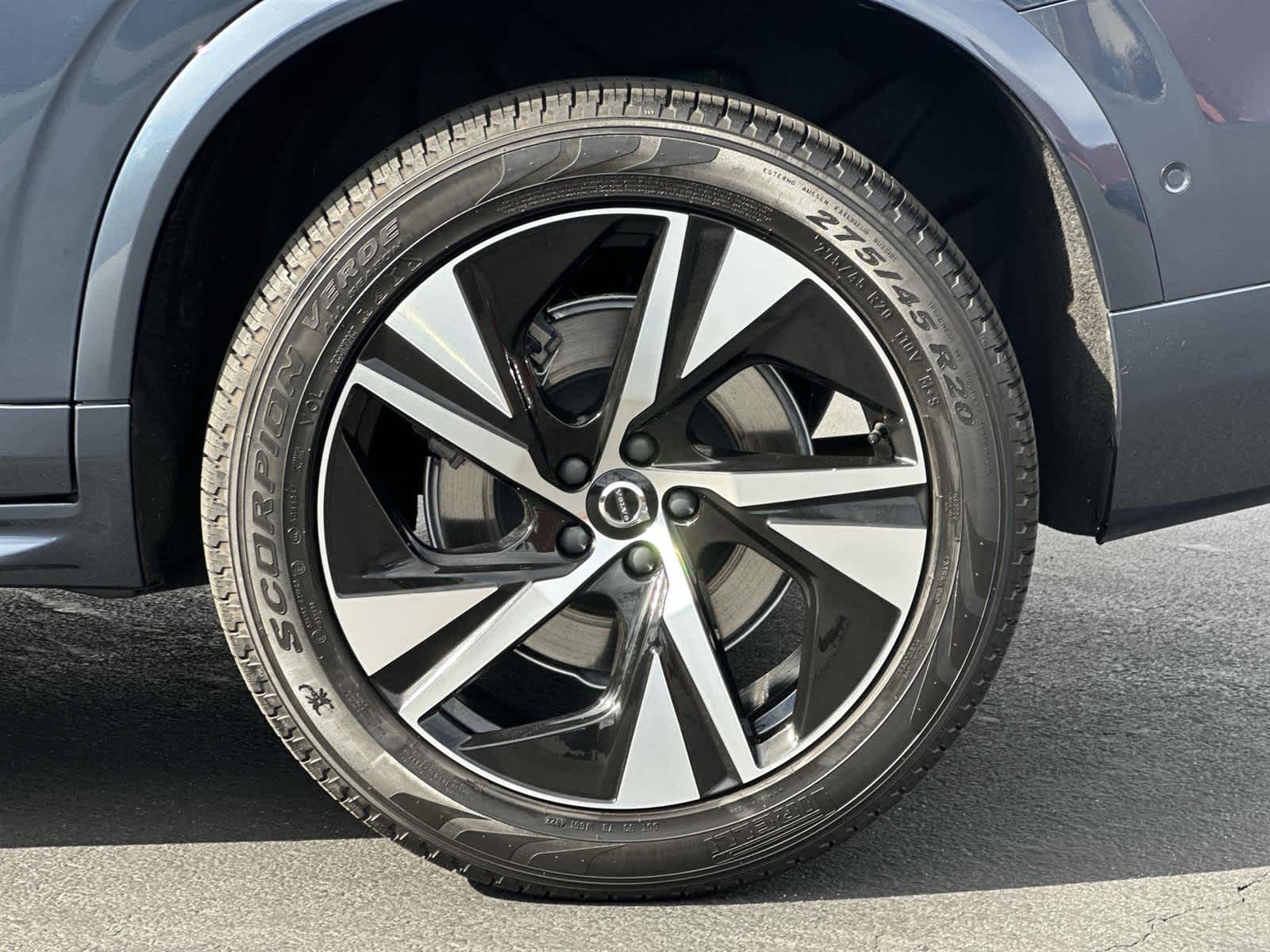 Thumbnail: 2023 Volvo XC90 - 8