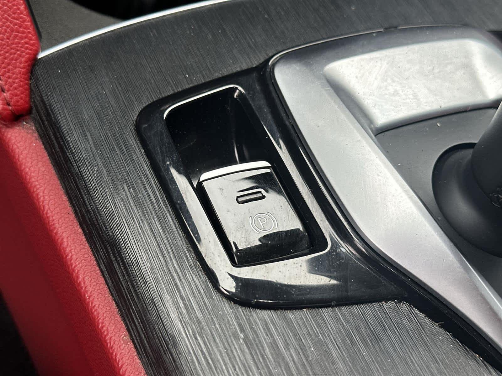 Thumbnail: 2020 Alfa Romeo Stelvio - 27