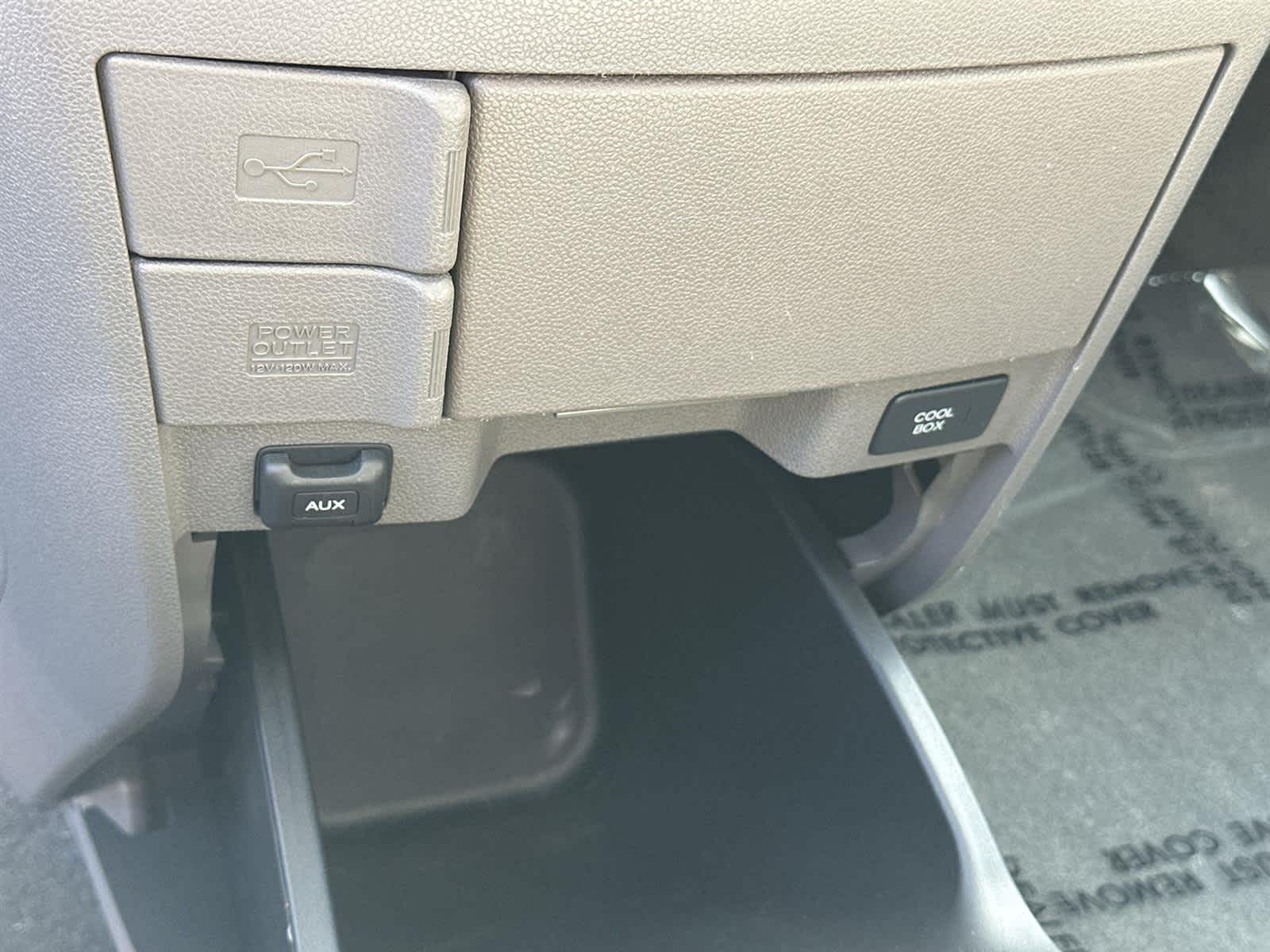 Thumbnail: 2015 Honda Odyssey - 26