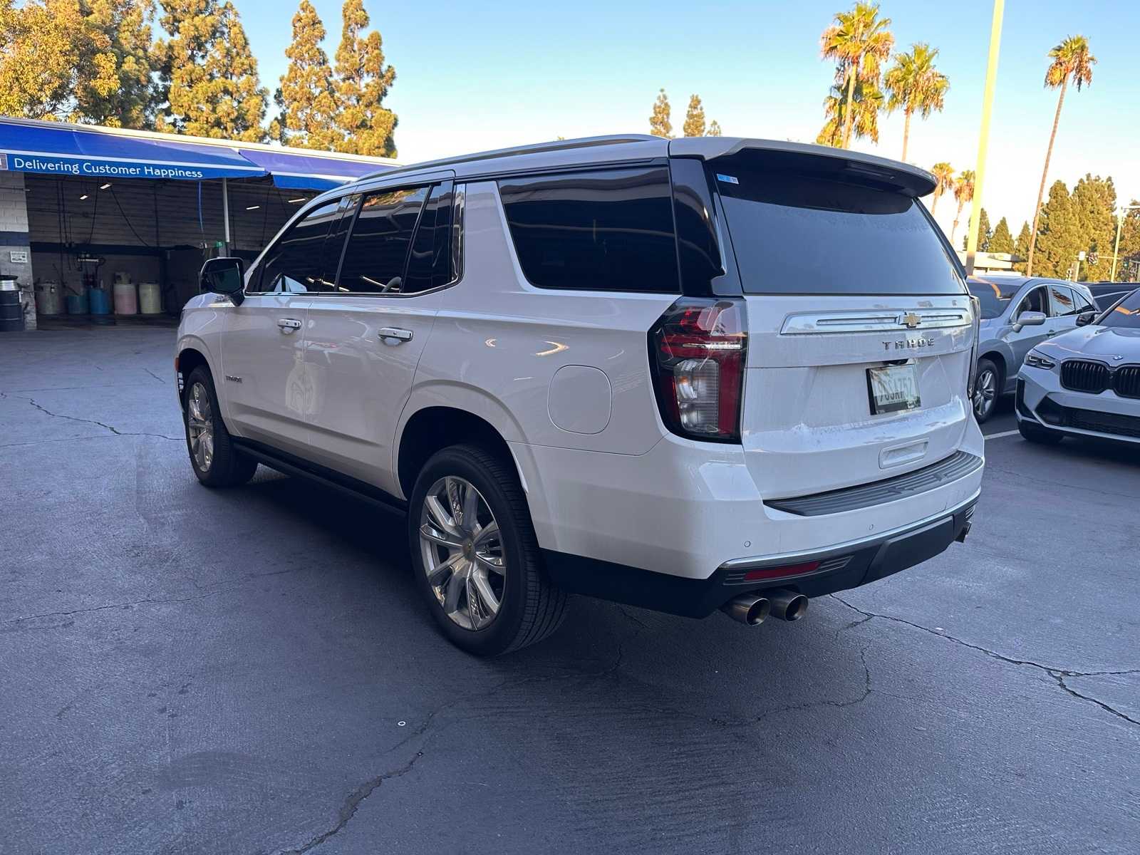 Thumbnail: 2023 Chevrolet Tahoe - 3