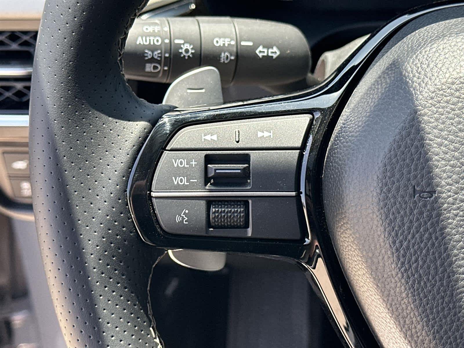 Thumbnail: 2025 Acura ADX - 21