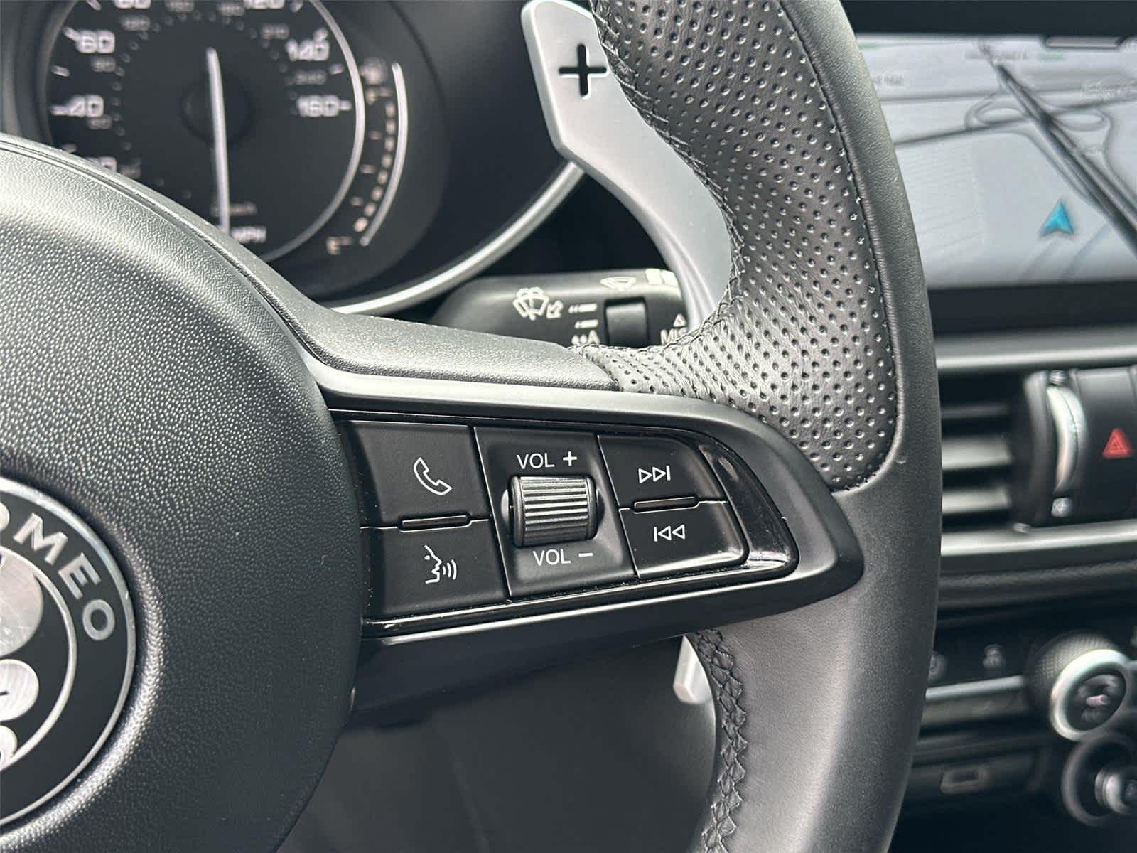 Thumbnail: 2023 Alfa Romeo Giulia - 25