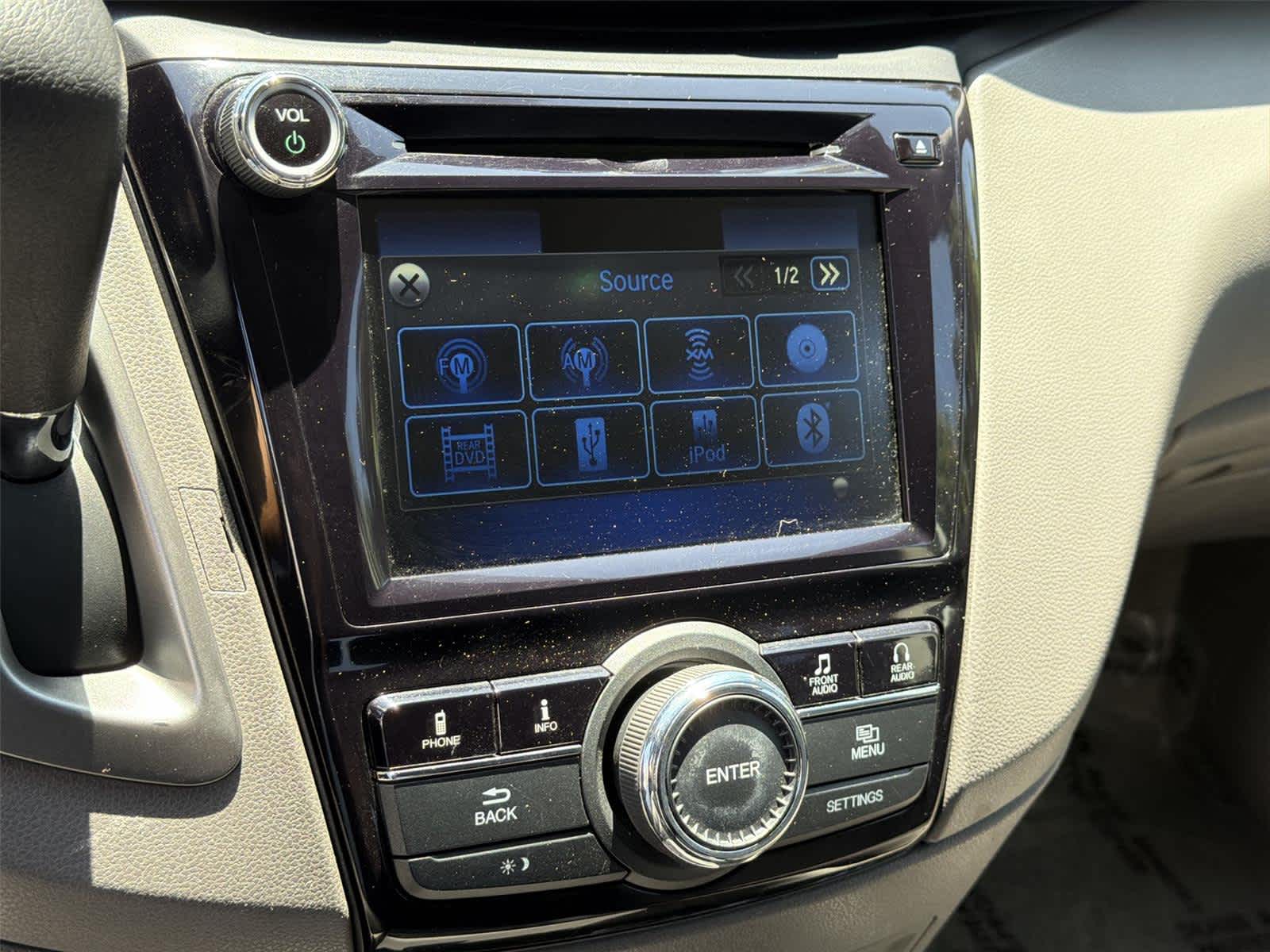 Thumbnail: 2015 Honda Odyssey - 17