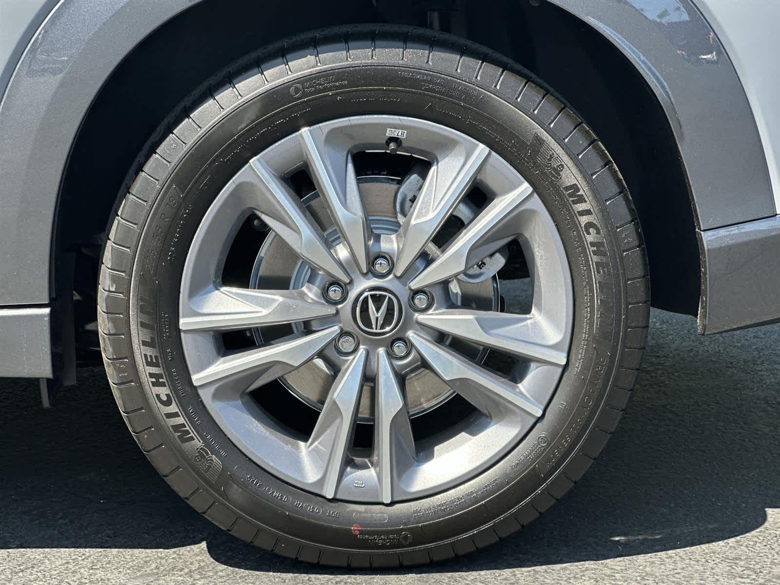 Thumbnail: 2025 Acura ADX - 8