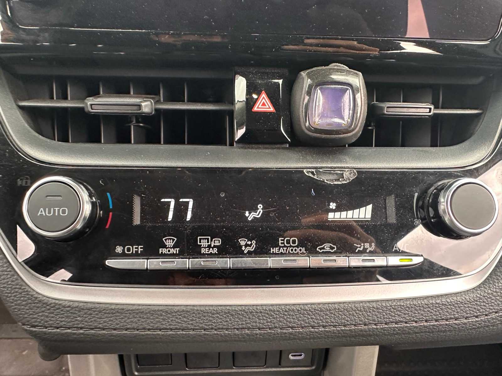 Thumbnail: 2023 Toyota Corolla Cross - 24