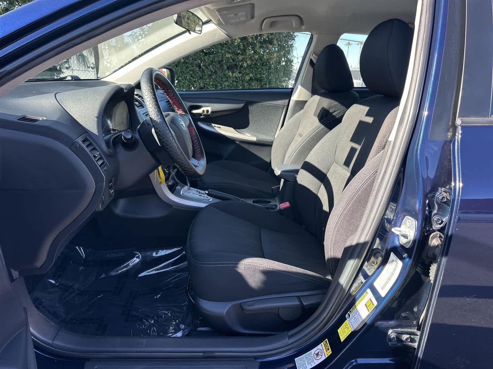 Thumbnail: 2013 Toyota Corolla - 11