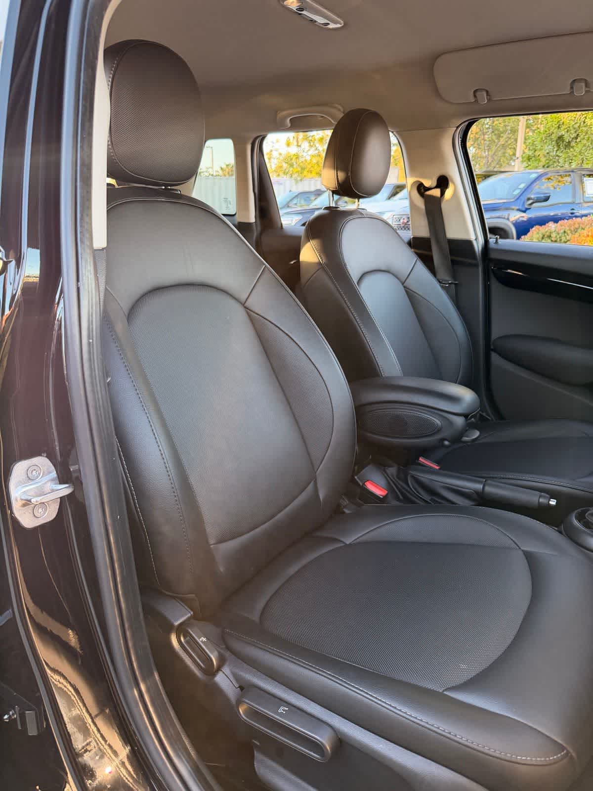 Thumbnail: 2017 MINI Cooper Hardtop - 12