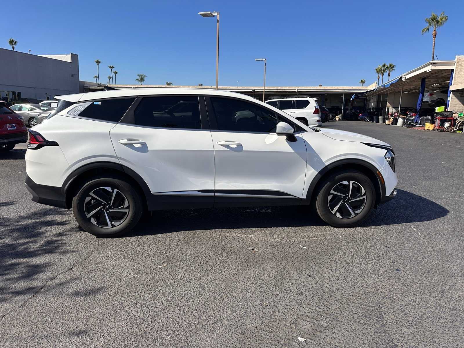 Thumbnail: 2023 Kia Sportage - 6