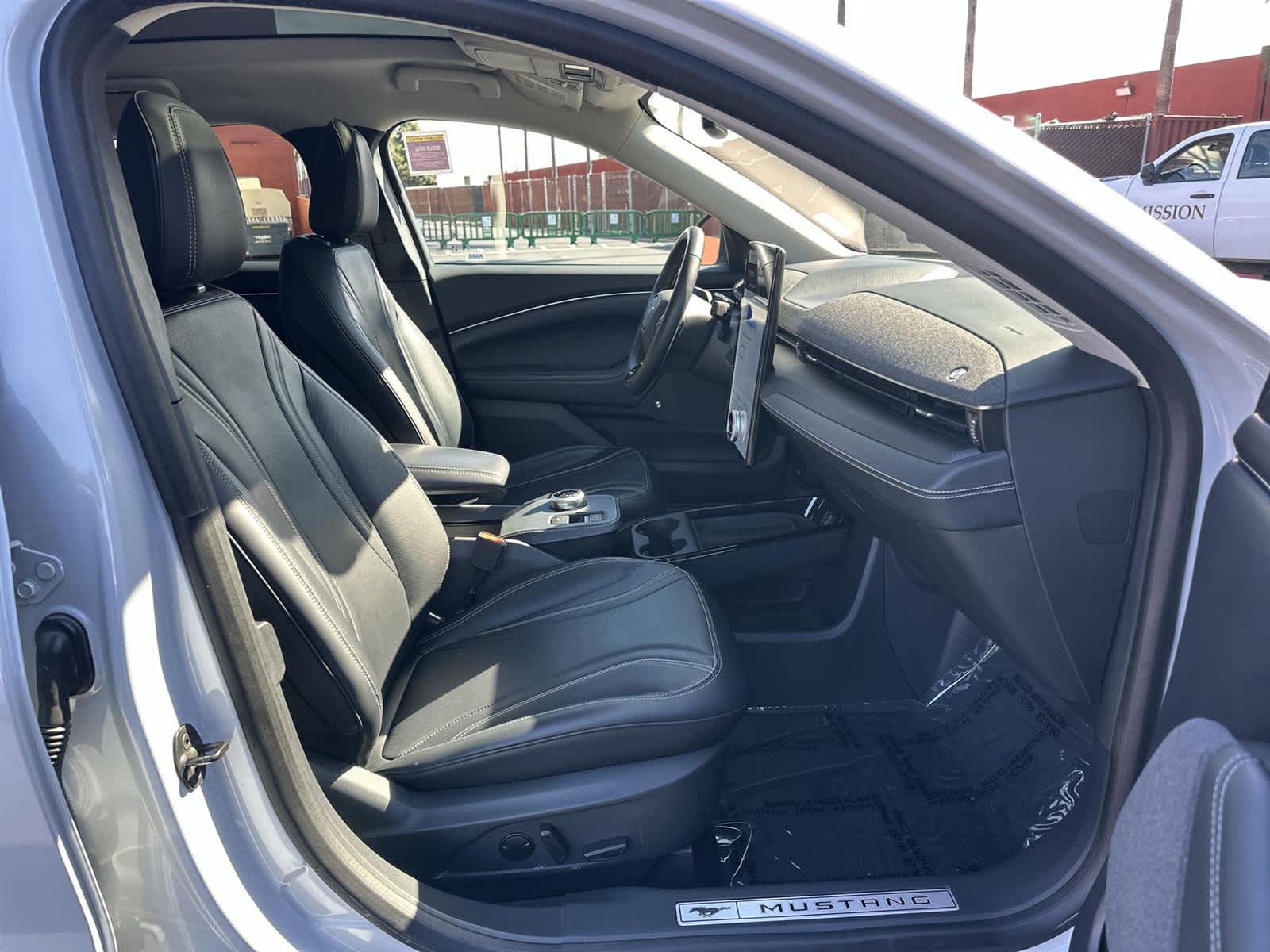 Thumbnail: 2022 Ford Mustang Mach-E - 14