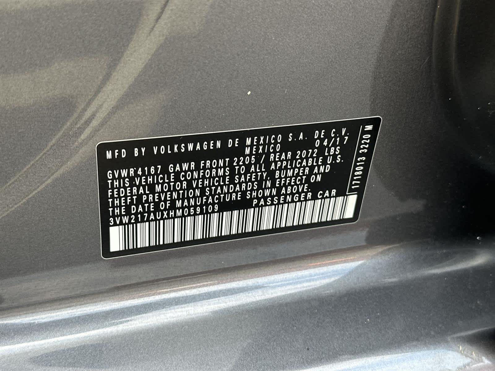 Thumbnail: 2017 Volkswagen Golf - 22