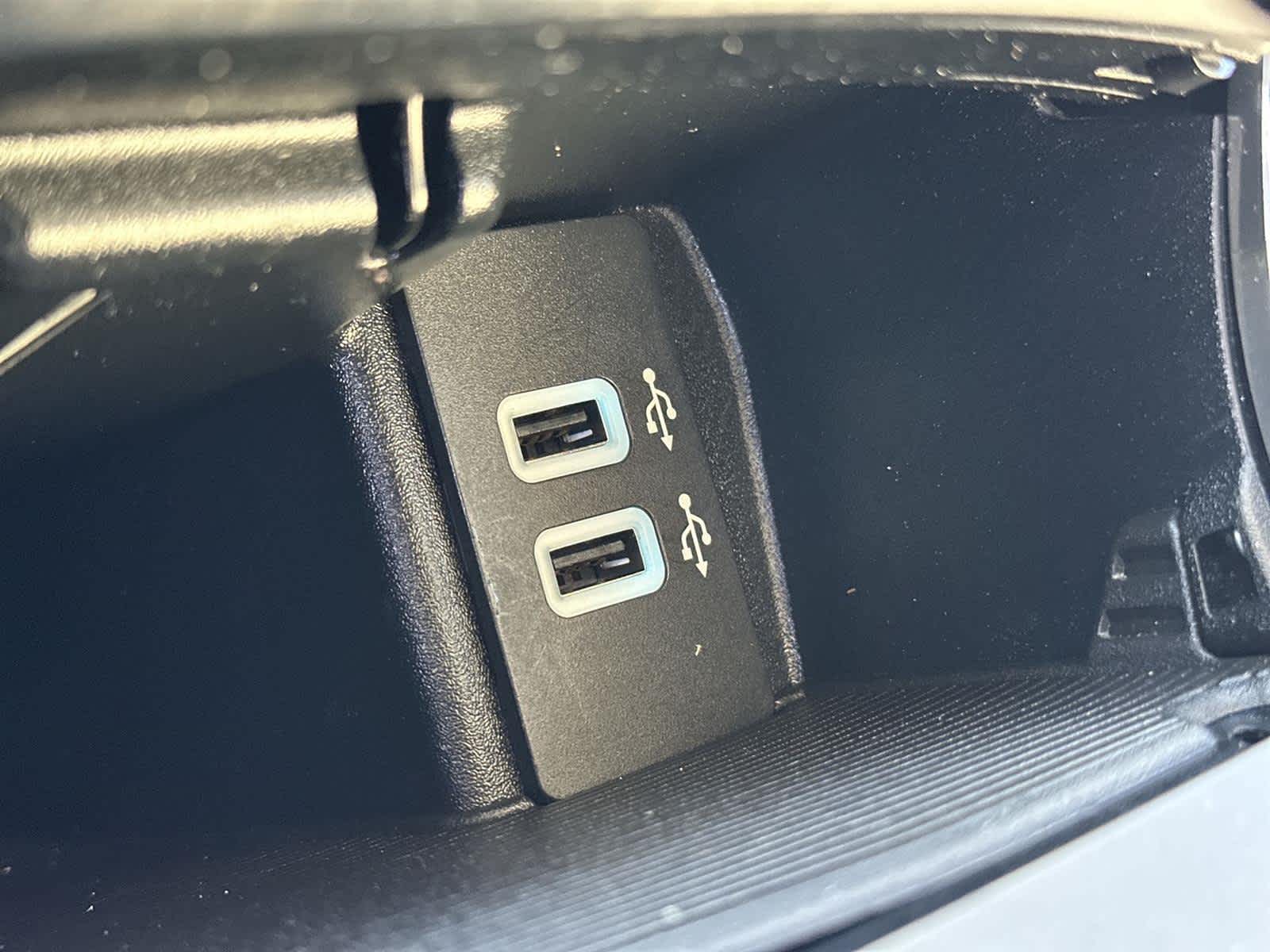 Thumbnail: 2016 Ford Edge - 27