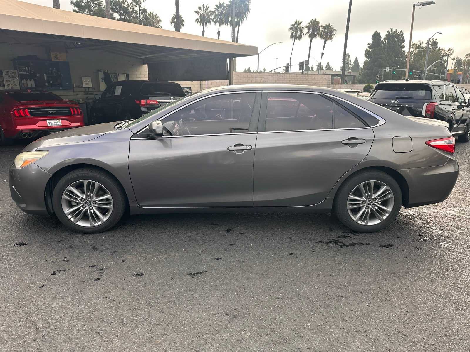 Thumbnail: 2016 Toyota Camry - 3