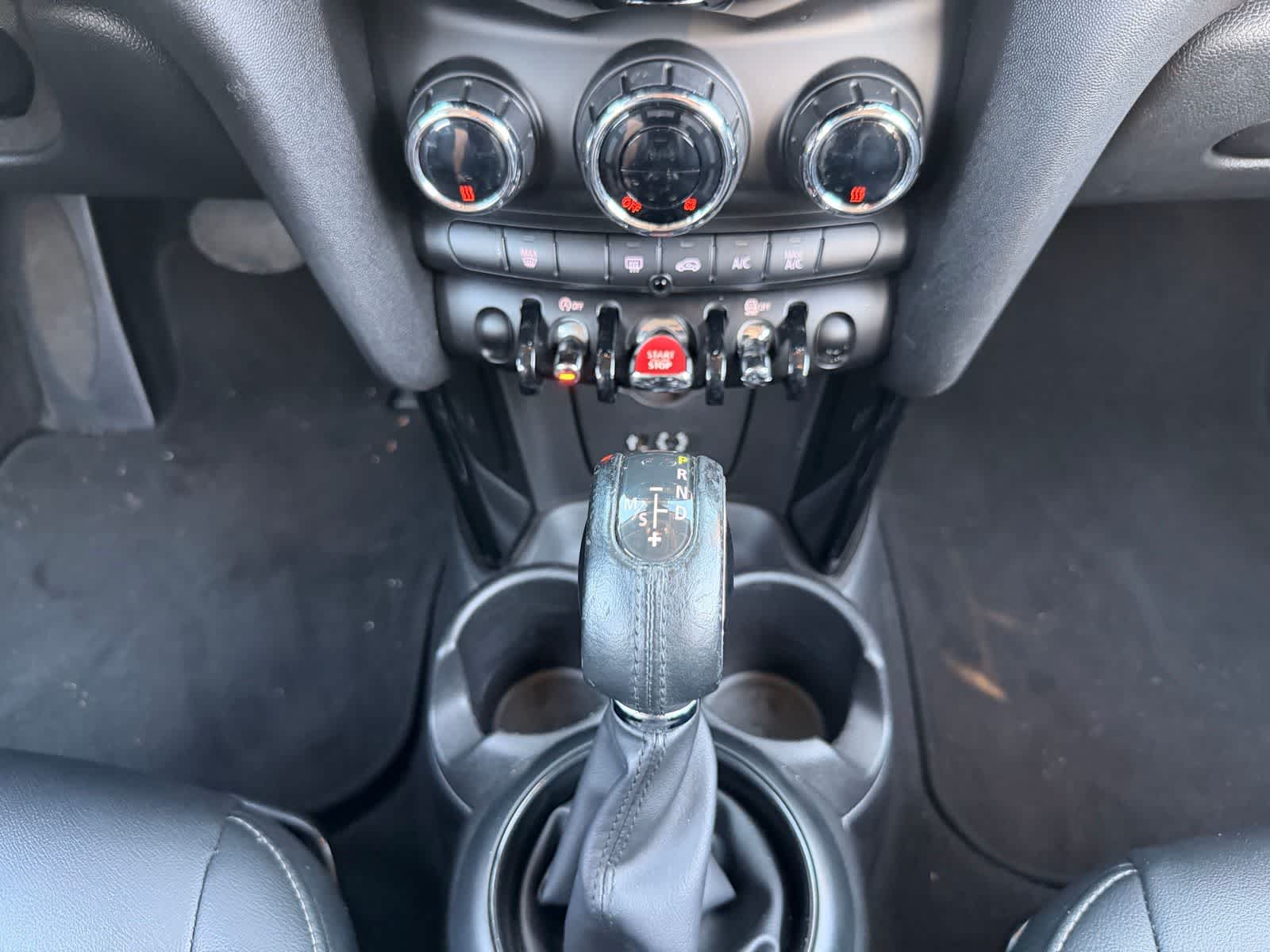 Thumbnail: 2017 MINI Cooper Hardtop - 15