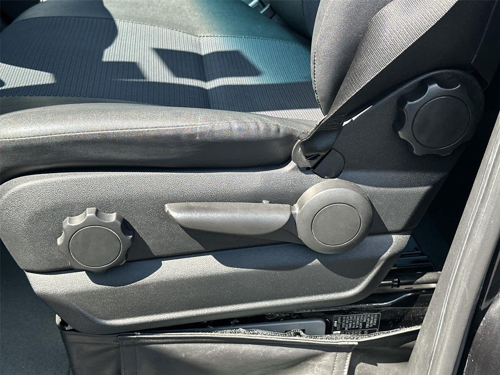 Thumbnail: 2015 Mercedes-Benz Sprinter - 23