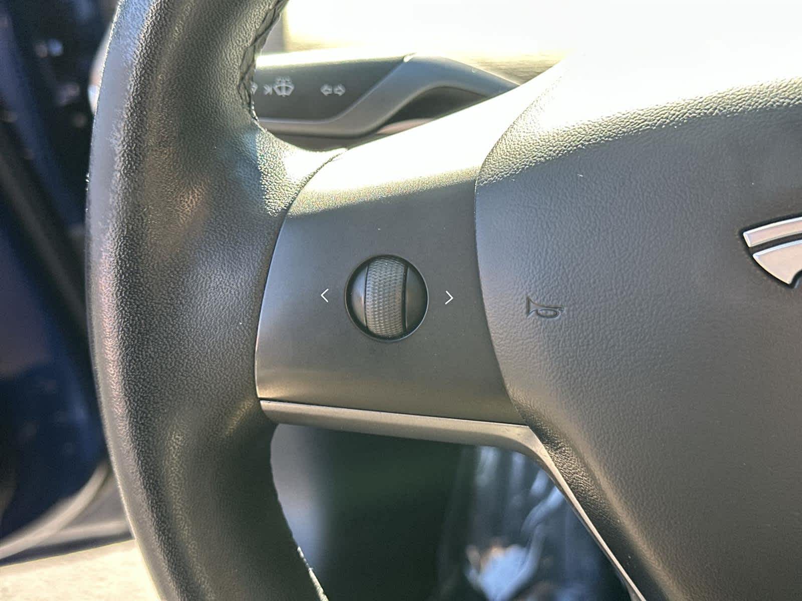 Thumbnail: 2019 Tesla Model 3 - 24