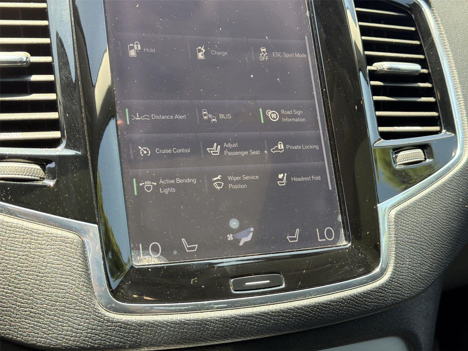 Thumbnail: 2016 Volvo XC90 - 39