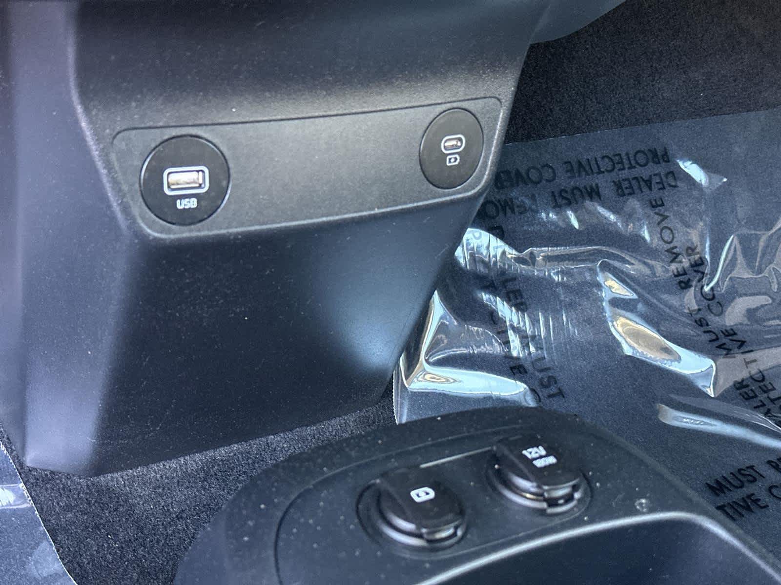 Thumbnail: 2022 Kia EV6 - 27