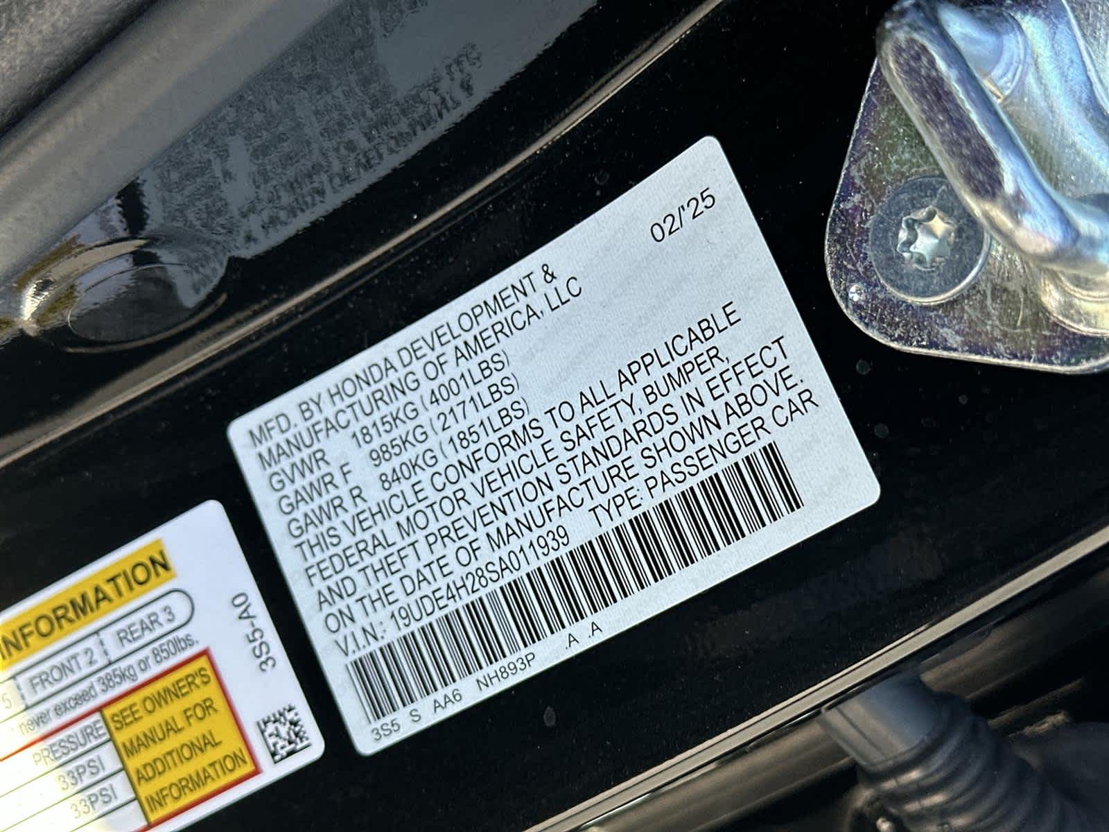 Thumbnail: 2025 Acura Integra - 21