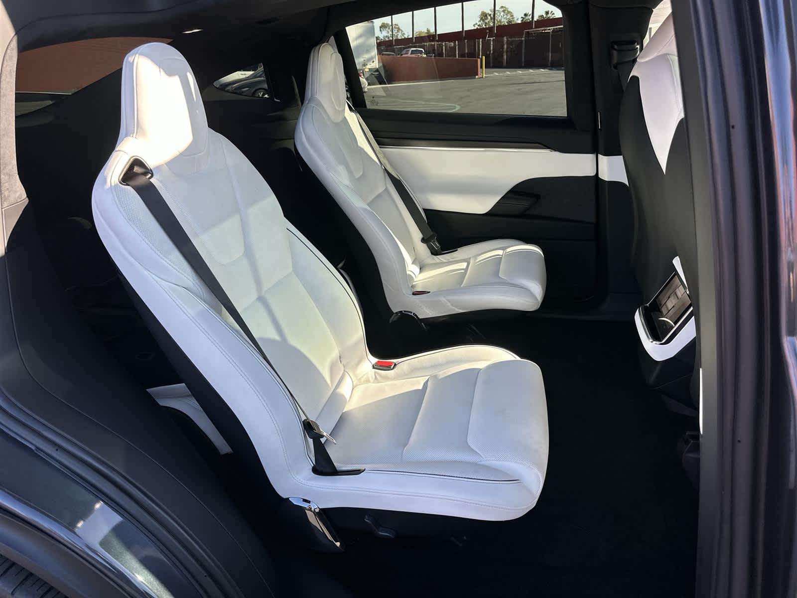 Thumbnail: 2023 Tesla Model X - 13