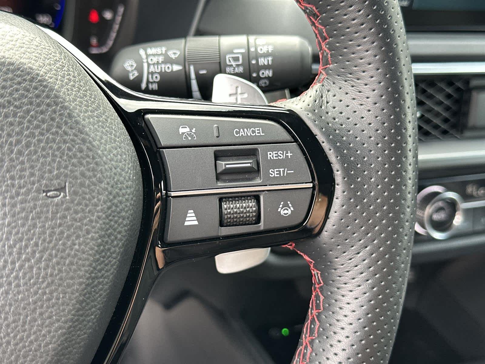 Thumbnail: 2025 Acura ADX - 25