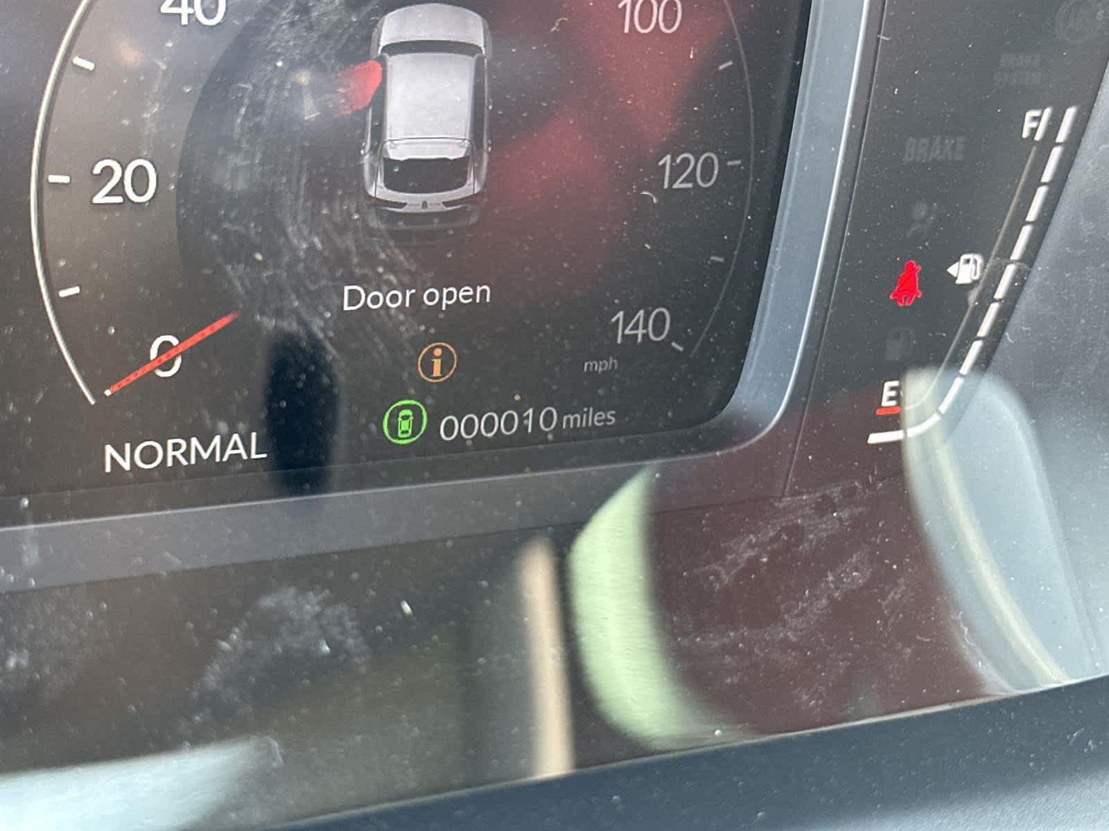 Thumbnail: 2025 Acura ADX - 18