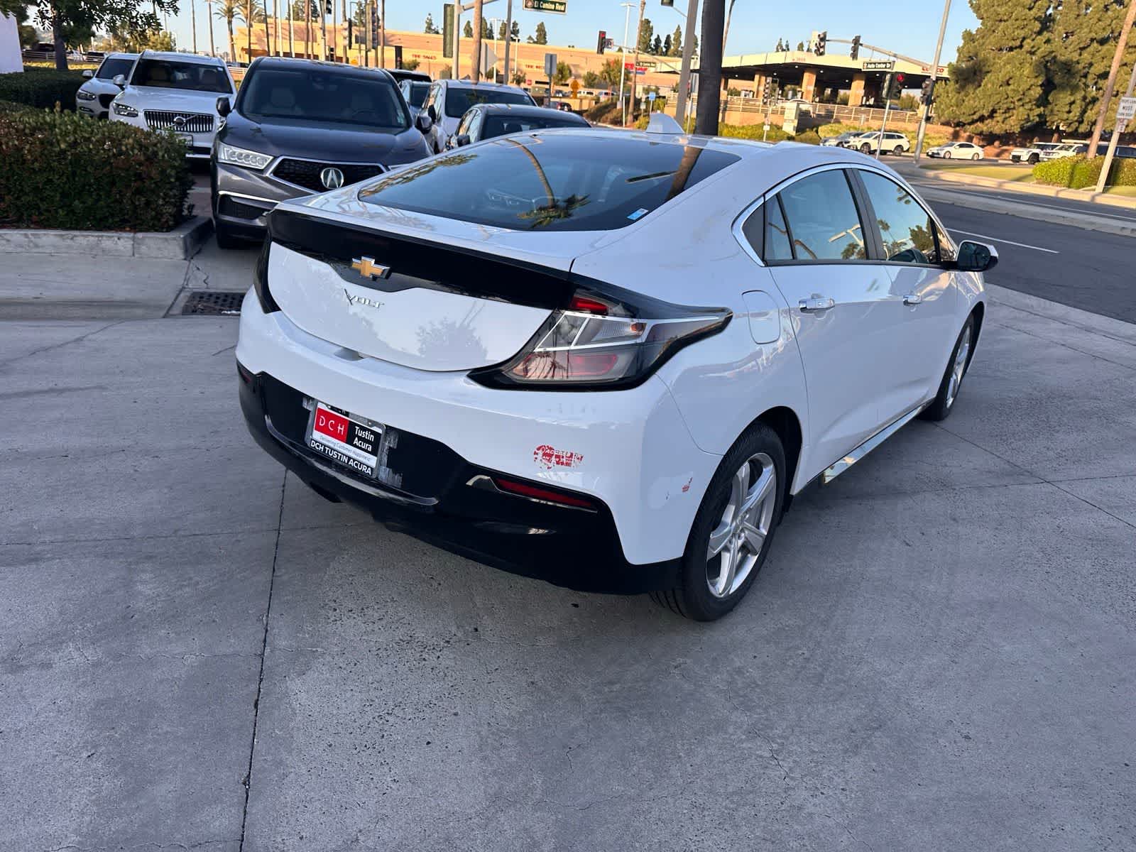 Thumbnail: 2018 Chevrolet Volt - 5