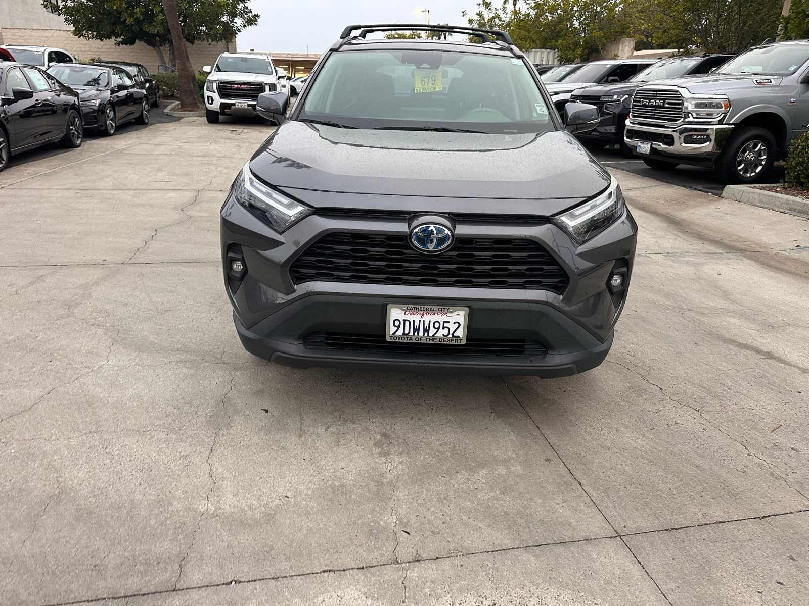 Thumbnail: 2022 Toyota RAV4 - 8