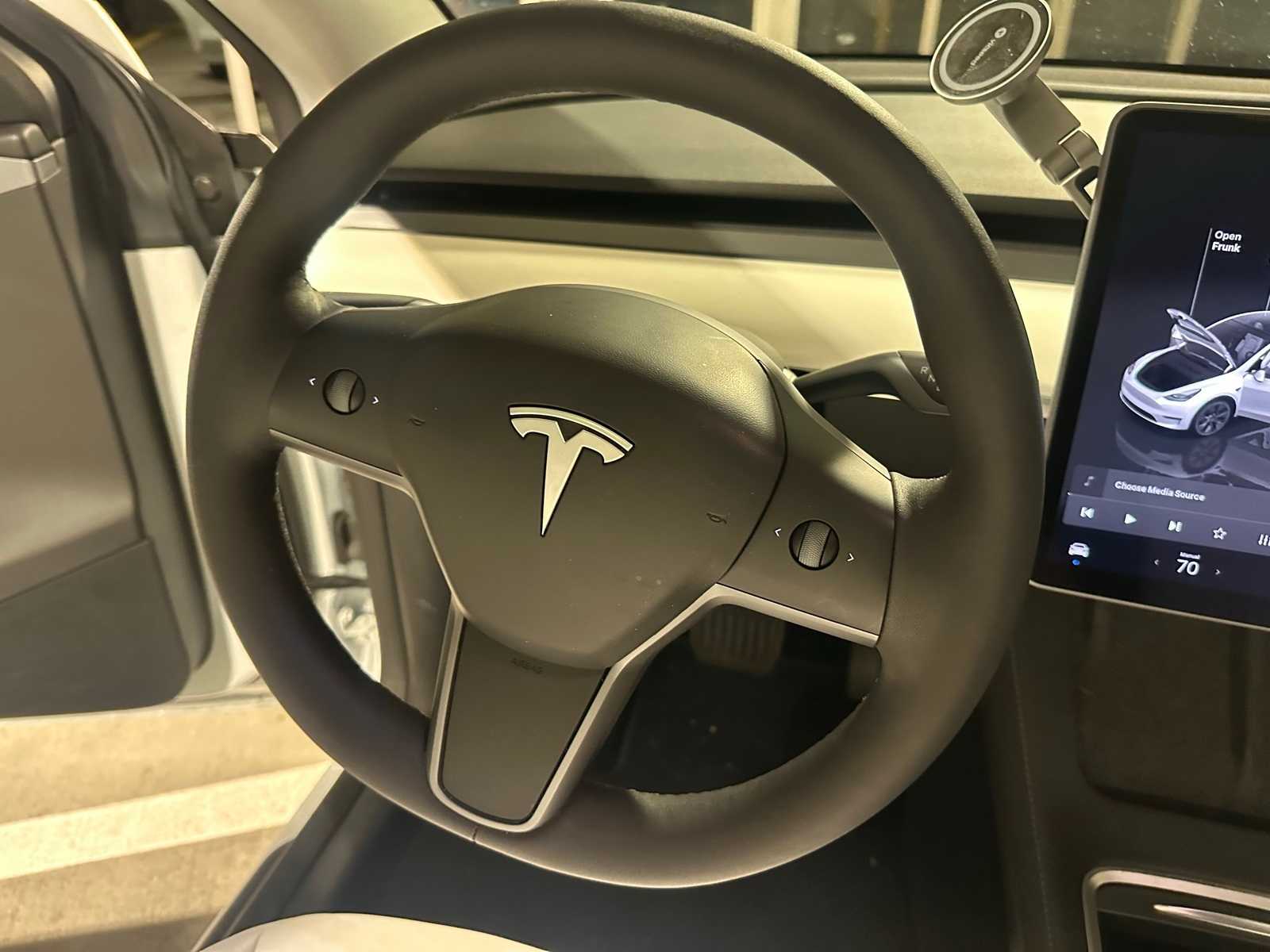 Thumbnail: 2025 Tesla Model Y - 19