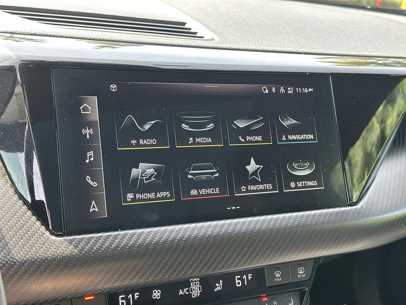 Thumbnail: 2022 Audi e-tron GT - 31