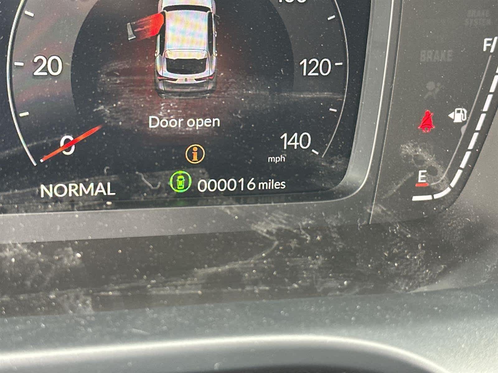 Thumbnail: 2025 Acura ADX - 18