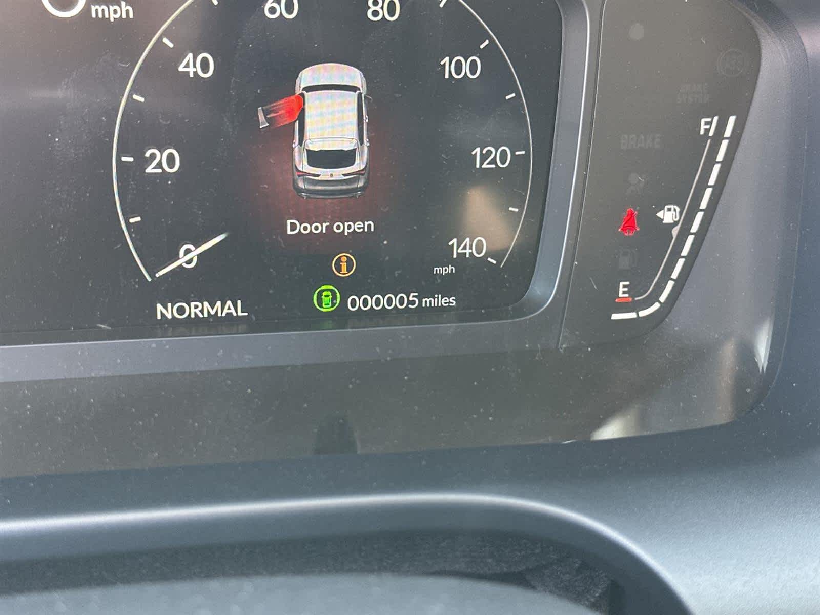 Thumbnail: 2025 Acura ADX - 18