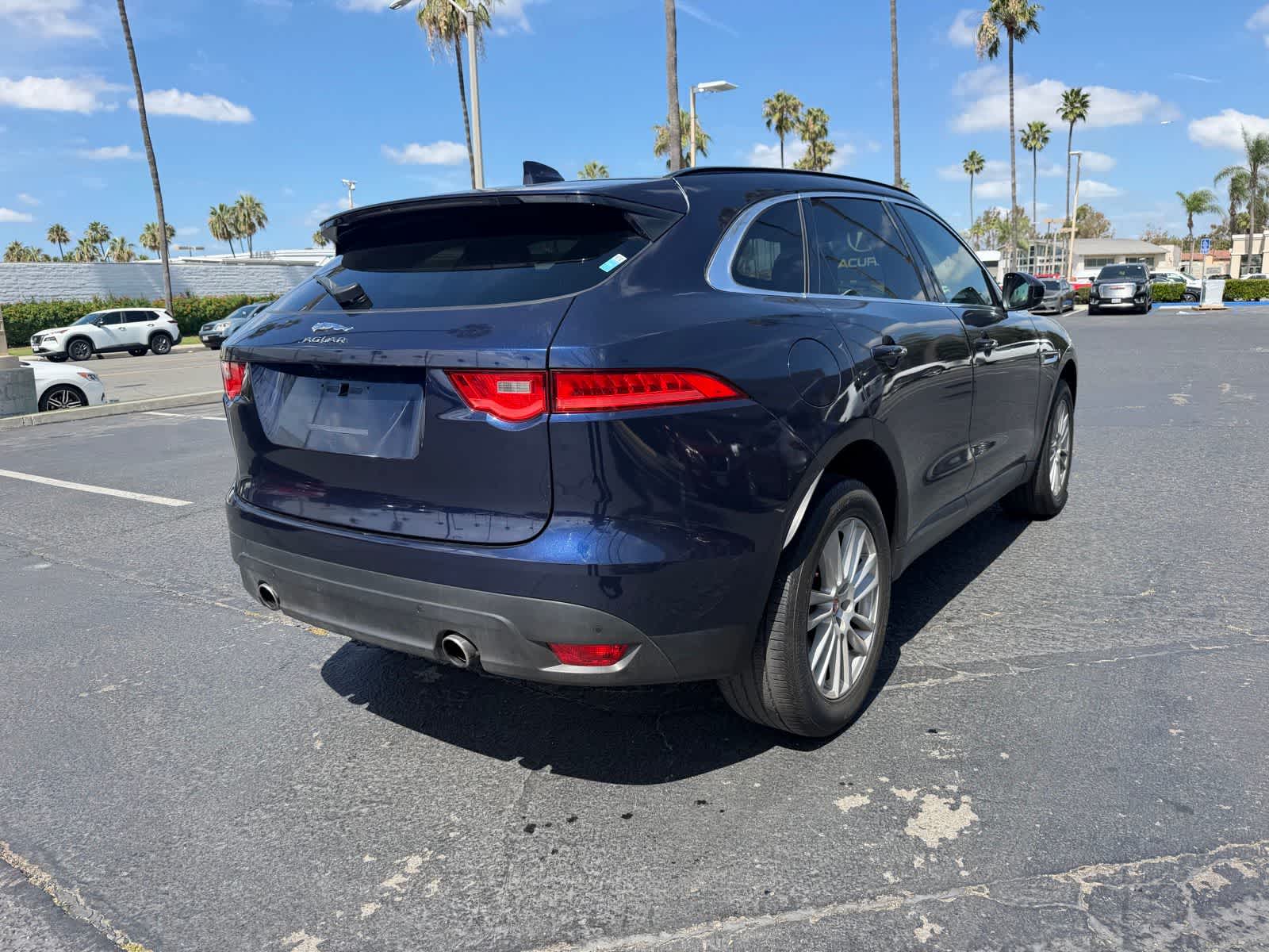 Thumbnail: 2017 Jaguar F-Pace - 5