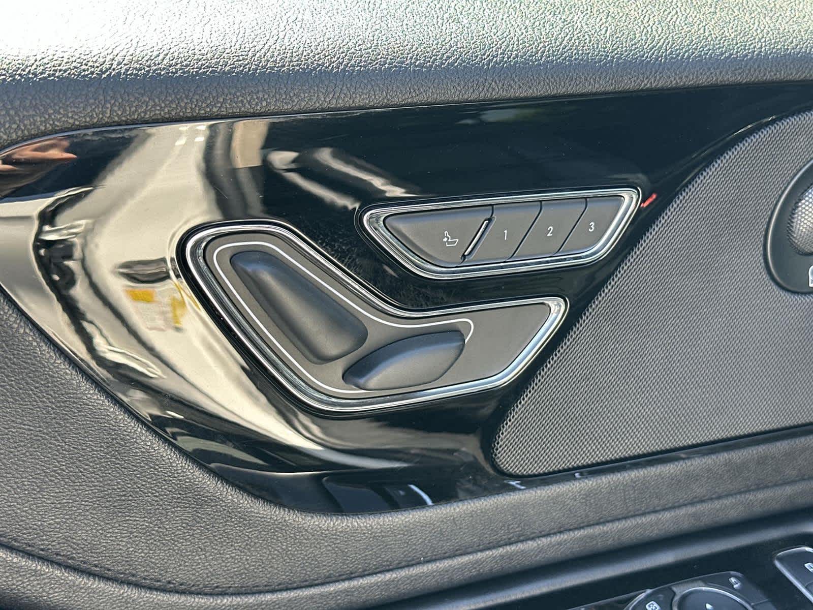 Thumbnail: 2020 Lincoln Aviator - 24