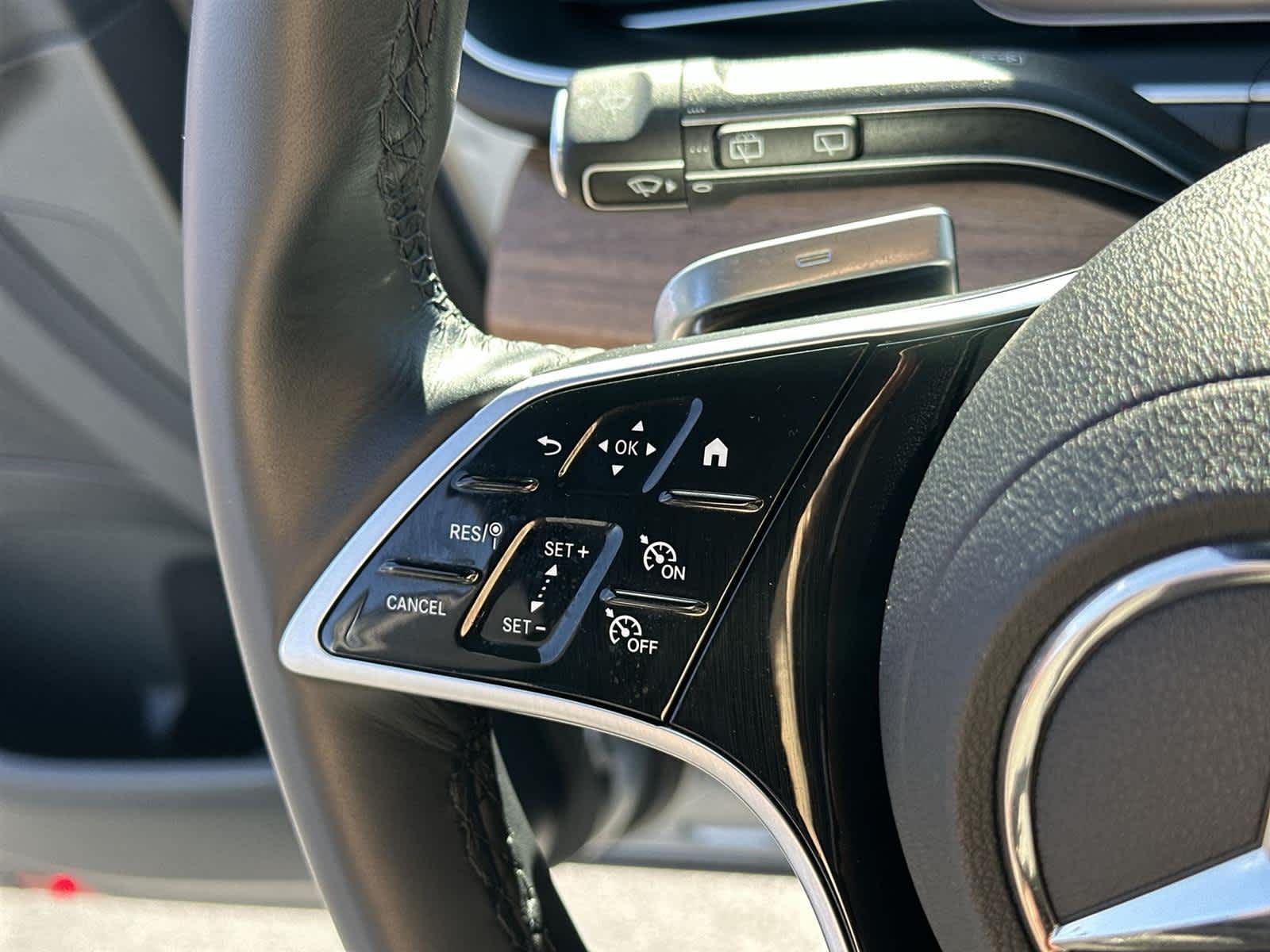 Thumbnail: 2025 Mercedes-Benz GLE - 24