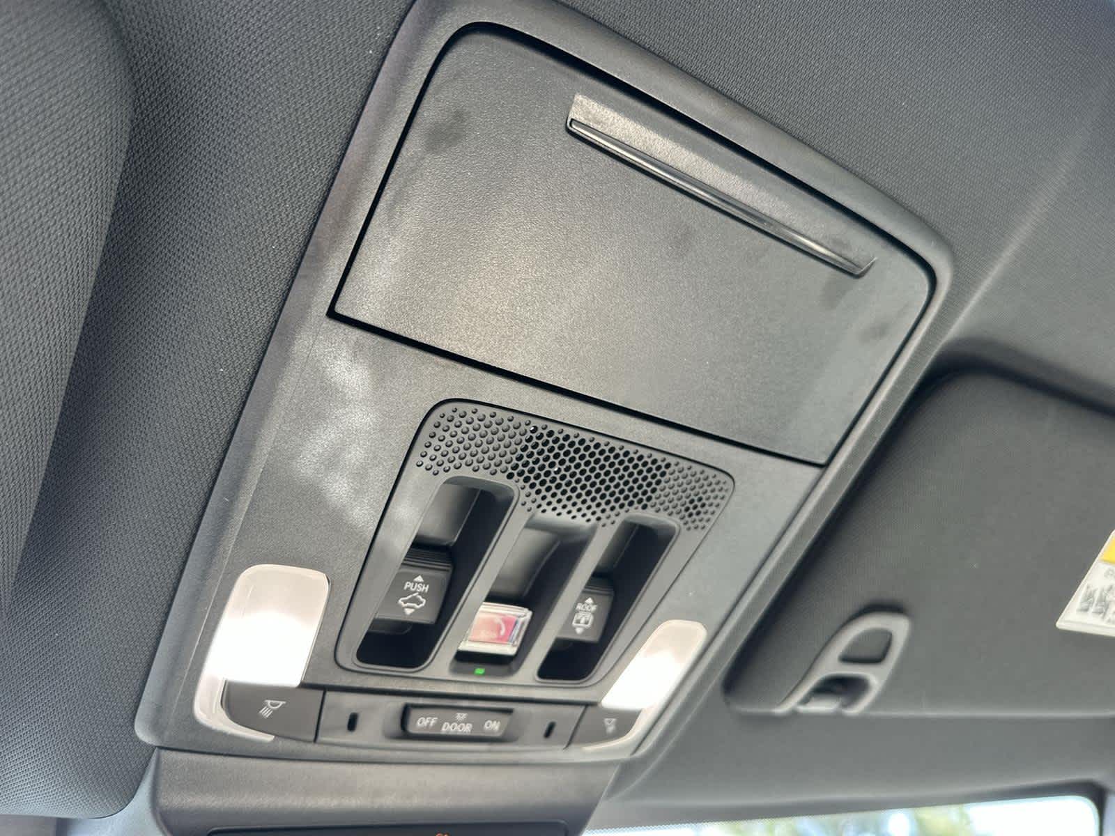 Thumbnail: 2025 Acura ADX - 29