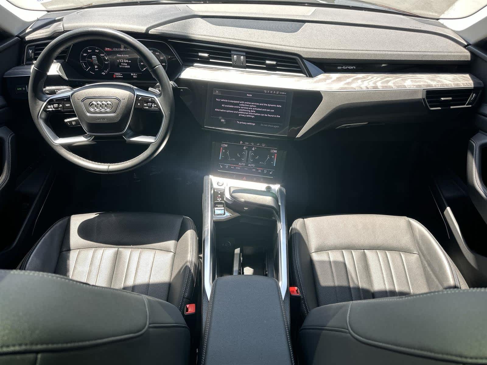Thumbnail: 2024 Audi Q8 e-tron - 10