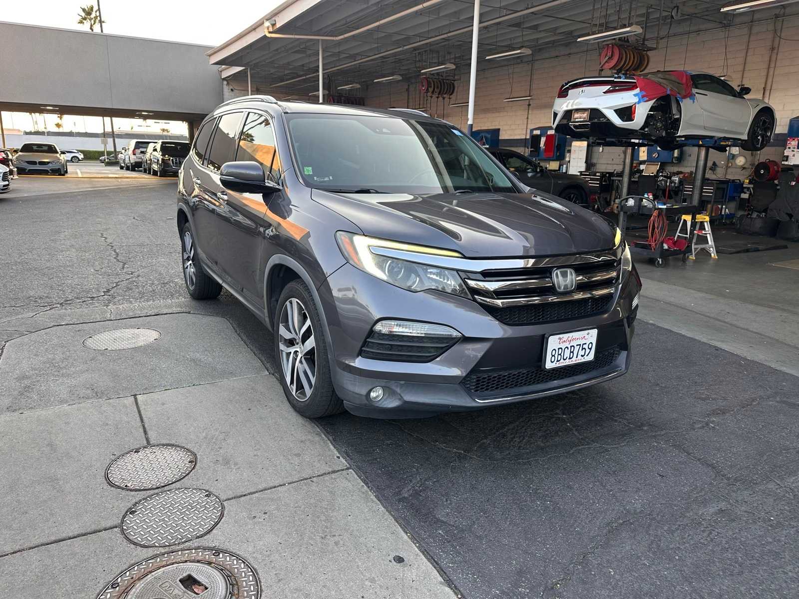 Thumbnail: 2017 Honda Pilot - 7