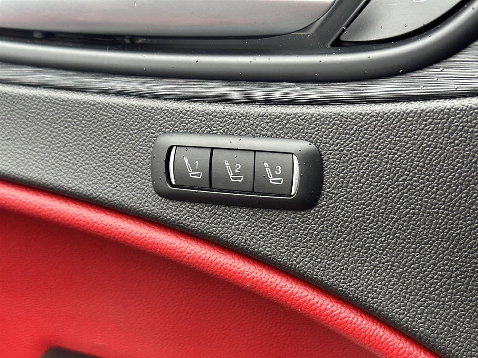 Thumbnail: 2020 Alfa Romeo Stelvio - 29