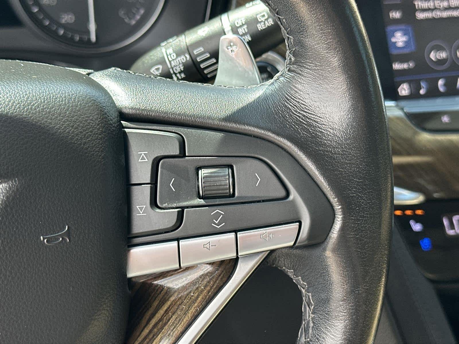 Thumbnail: 2020 Cadillac XT6 - 25