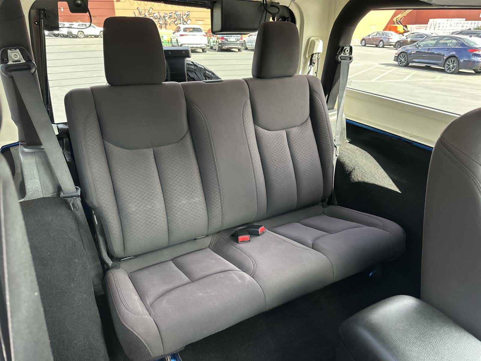 Thumbnail: 2015 Jeep Wrangler - 13