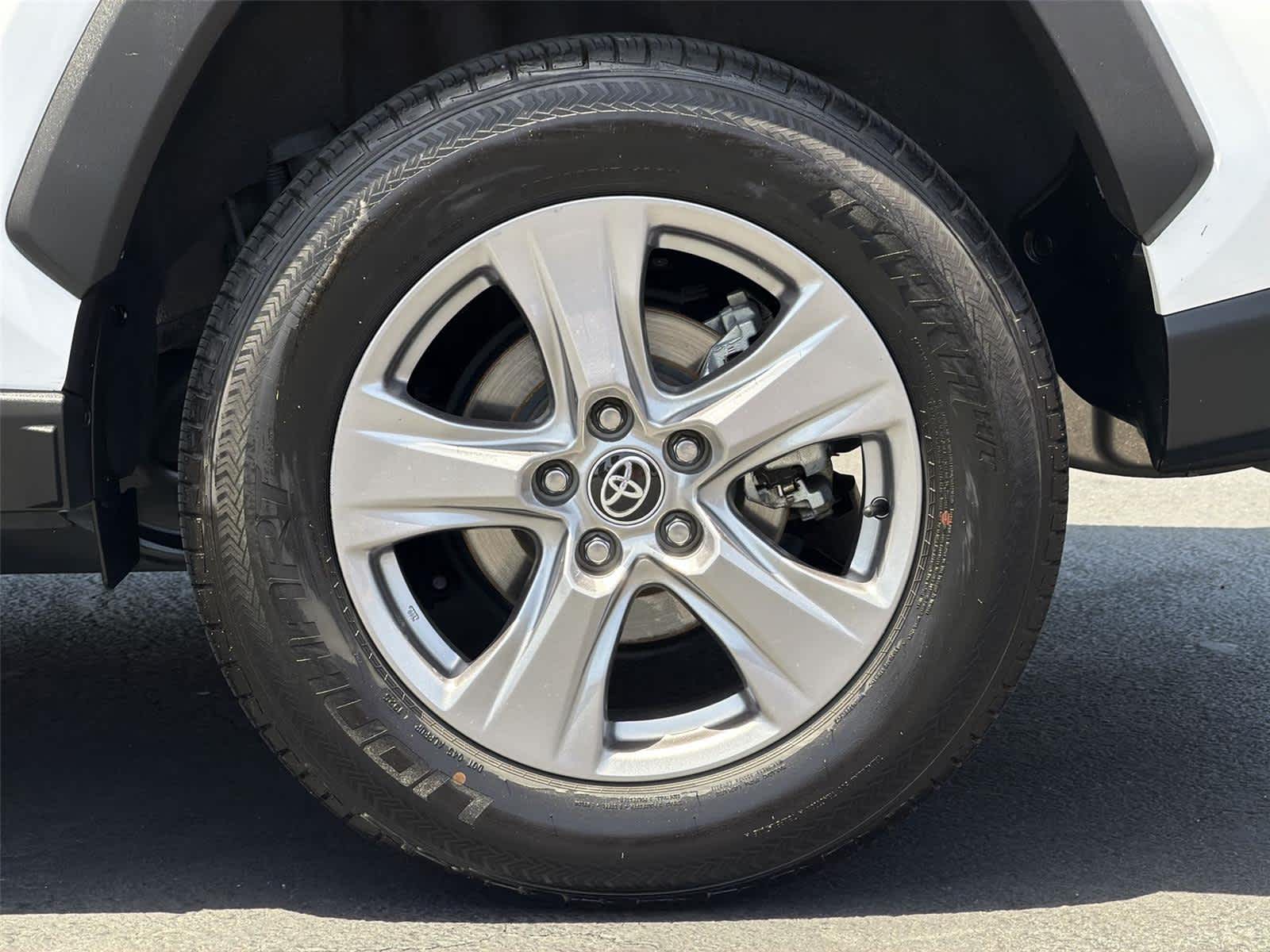 Thumbnail: 2022 Toyota RAV4 - 8