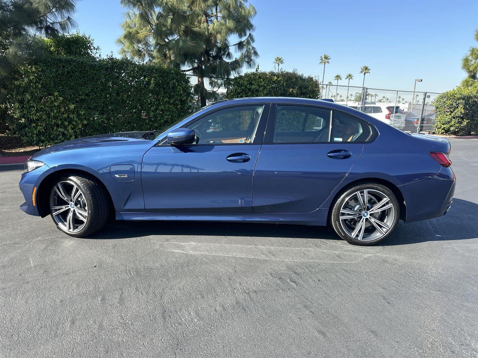 Thumbnail: 2023 BMW 3 Series - 3