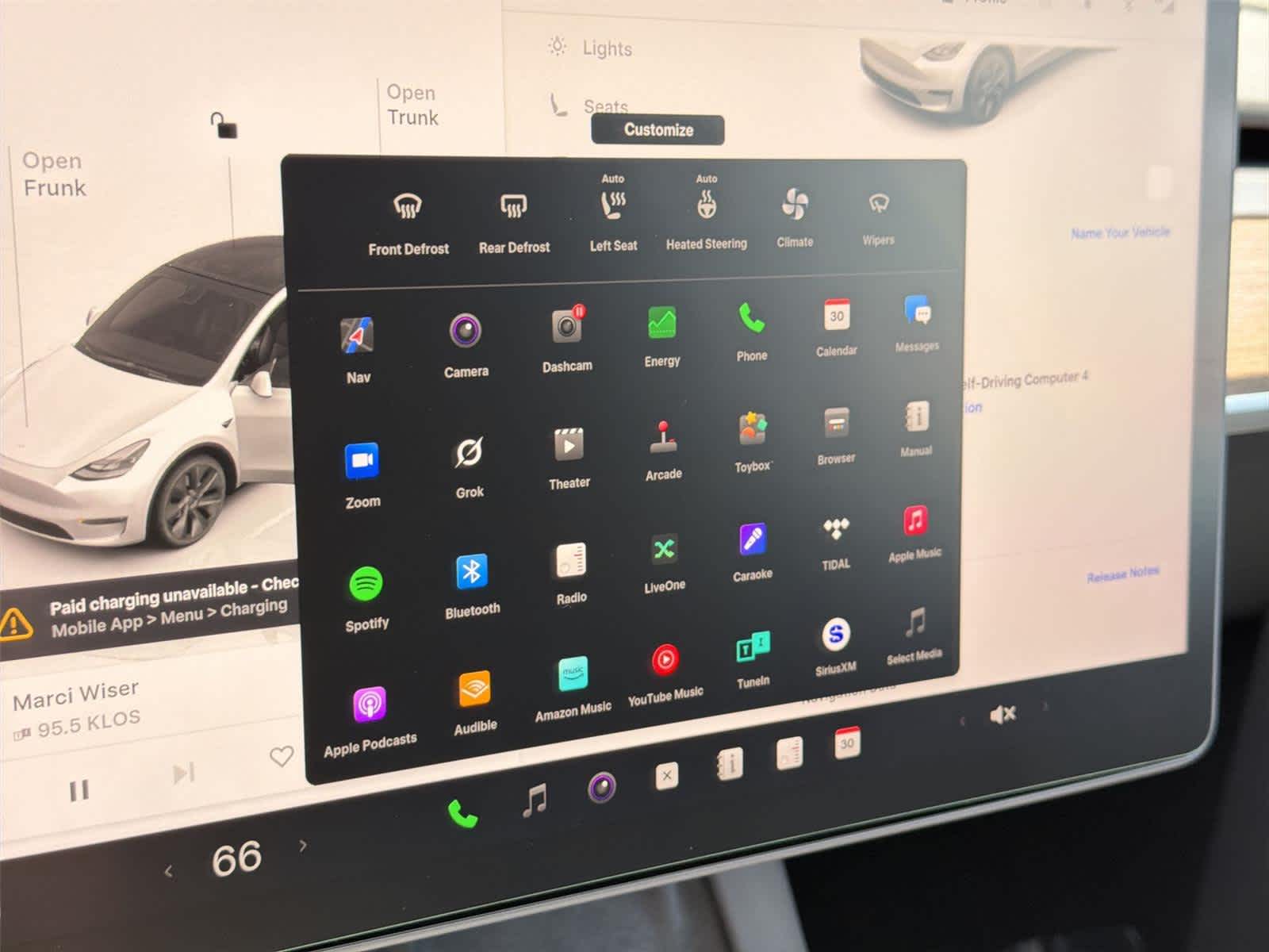 Thumbnail: 2025 Tesla Model Y - 40