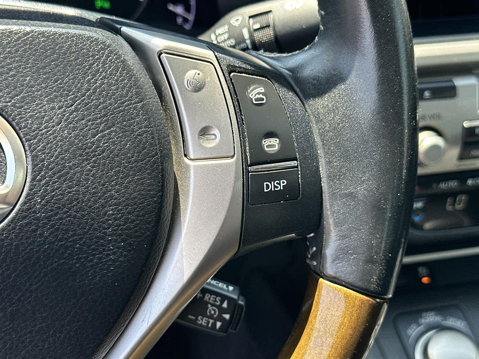 Thumbnail: 2014 Lexus ES - 25