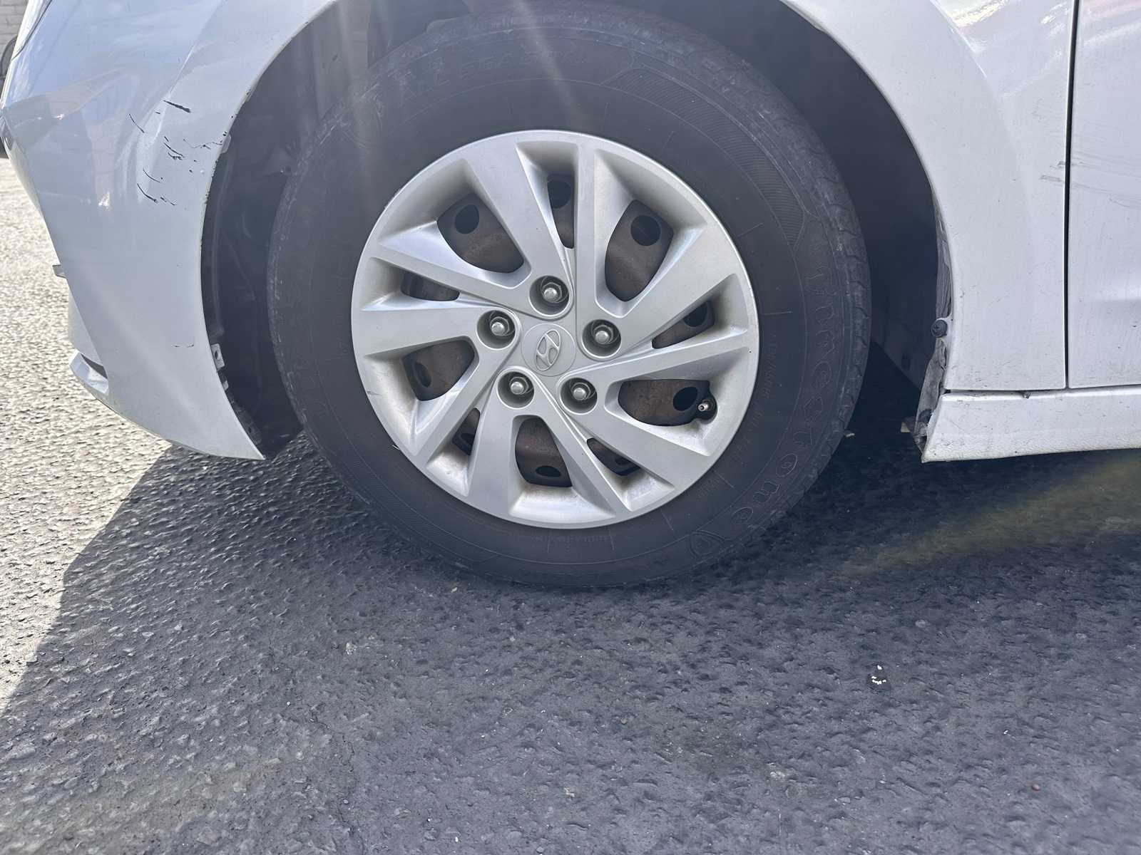 Thumbnail: 2019 Hyundai Elantra - 9