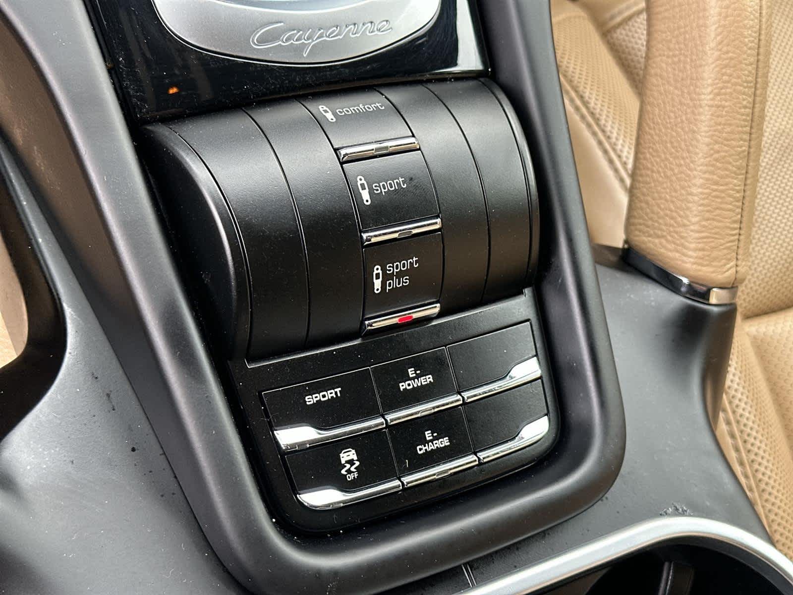 Thumbnail: 2017 Porsche Cayenne - 27