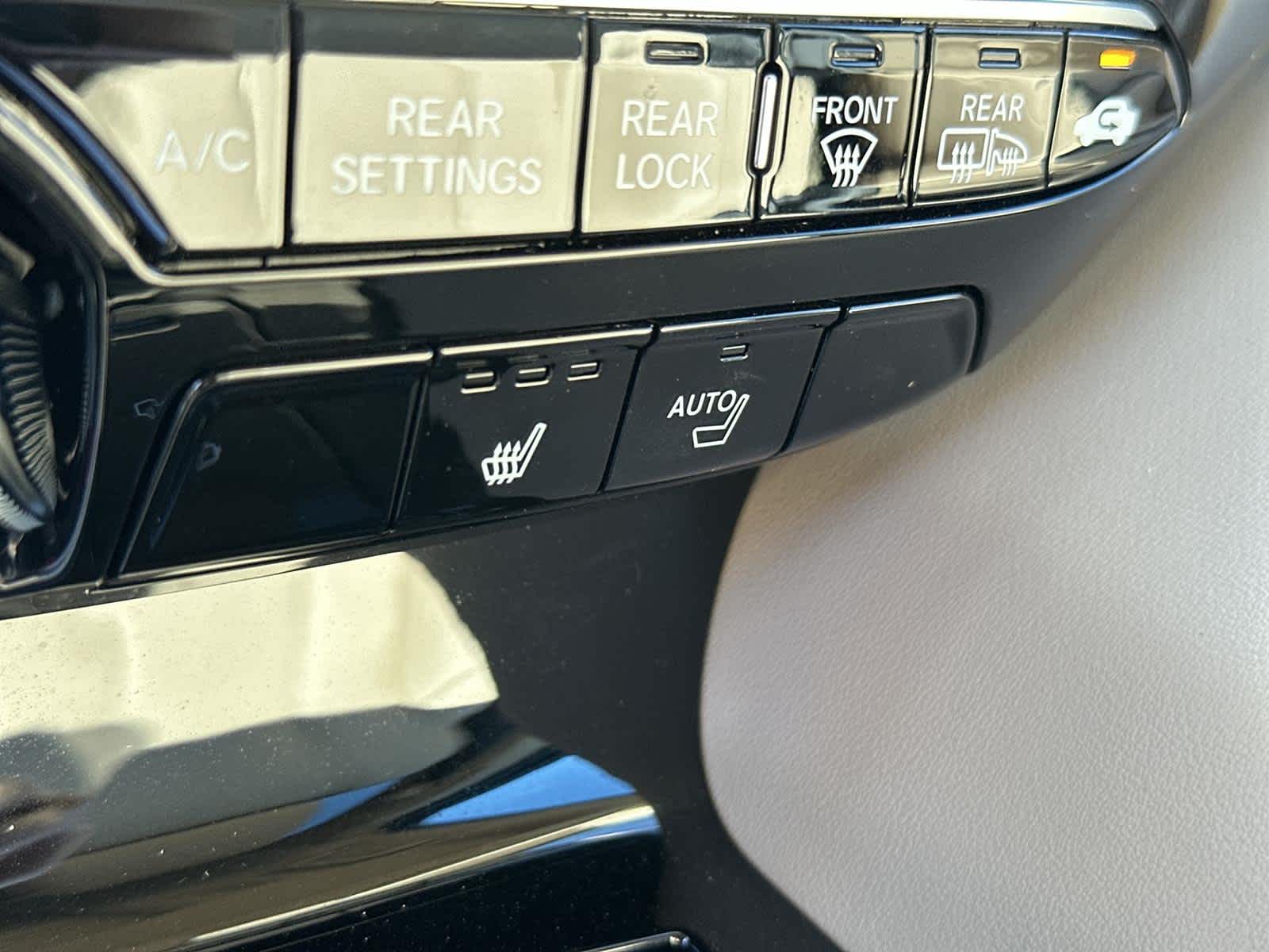 Thumbnail: 2025 Acura MDX - 26