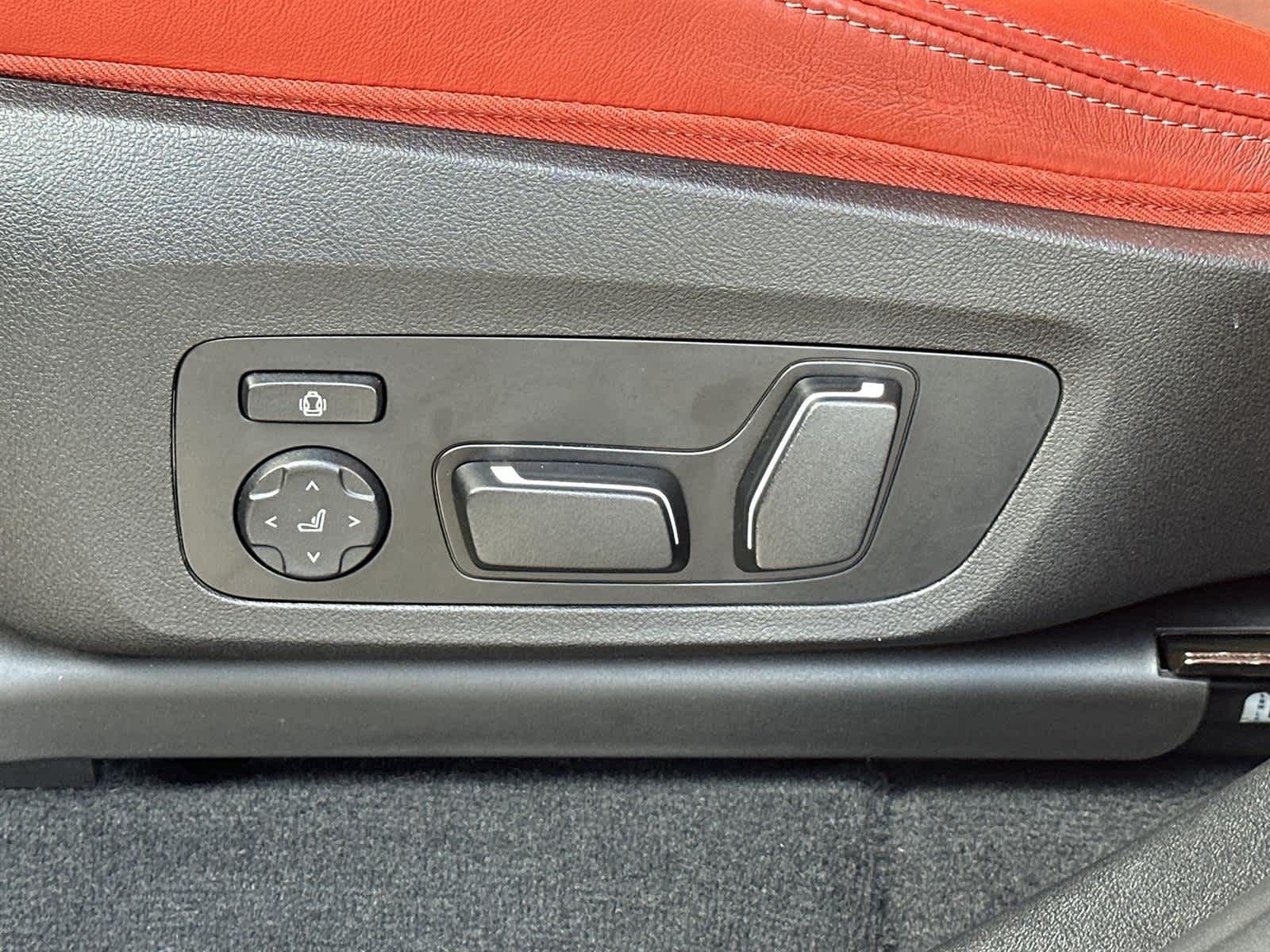 Thumbnail: 2024 BMW X4 - 23